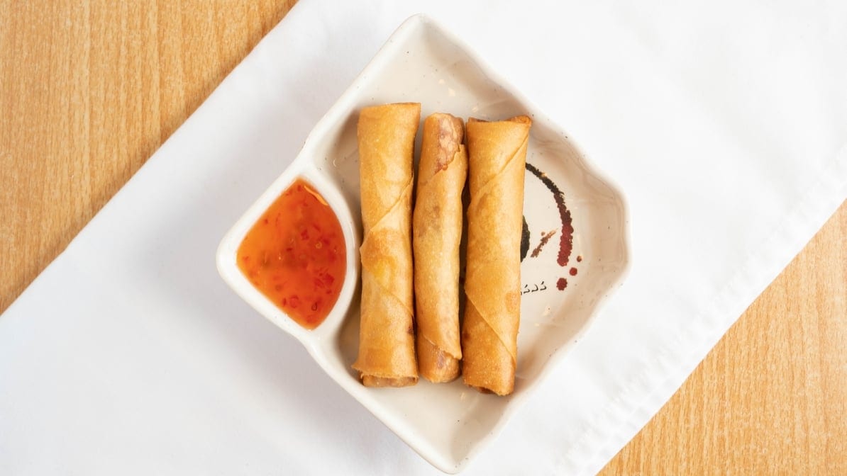 Crispy Egg Rolls Tray.