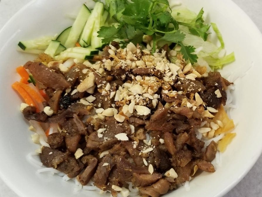 V4-Grill Pork Skewers Salad.